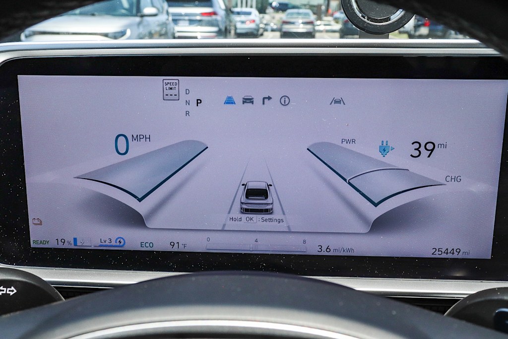 Thumbnail: 2023 Hyundai Ioniq 6 - 27