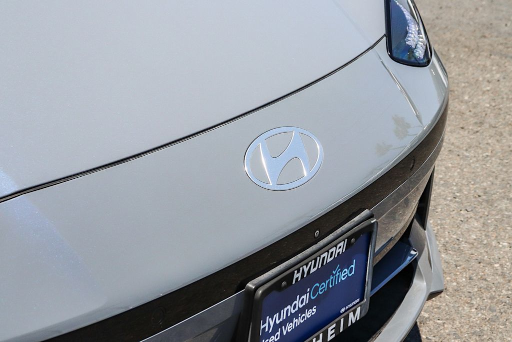 Thumbnail: 2023 Hyundai Ioniq 6 - 13
