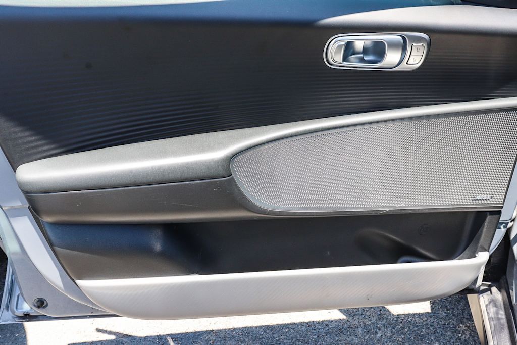 Thumbnail: 2023 Hyundai Ioniq 6 - 25