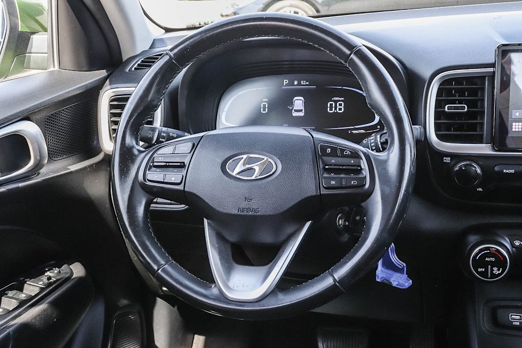 Thumbnail: 2023 Hyundai Venue - 9