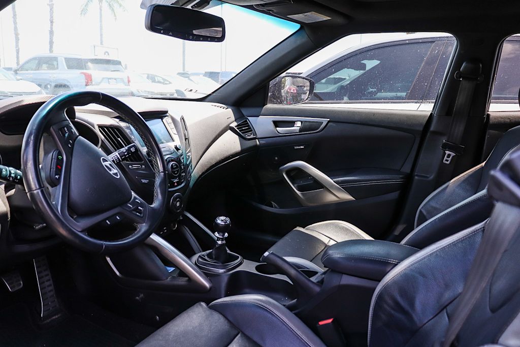 Thumbnail: 2016 Hyundai Veloster - 2