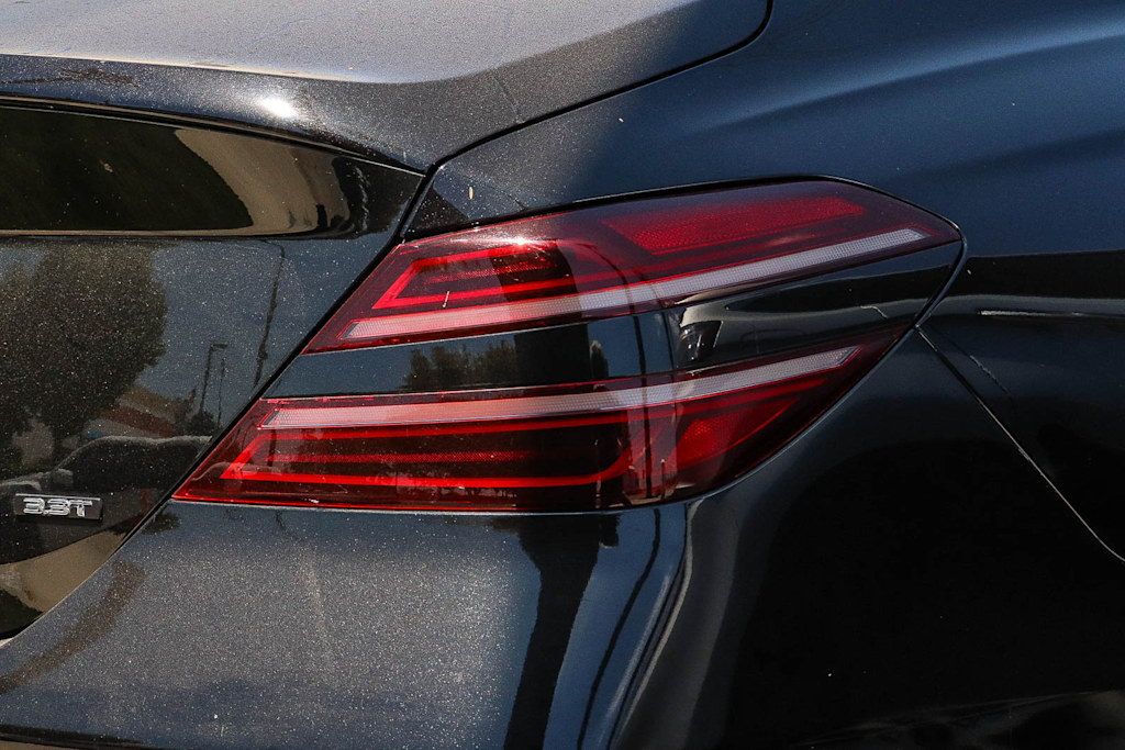 Thumbnail: 2022 Genesis G70 - 13
