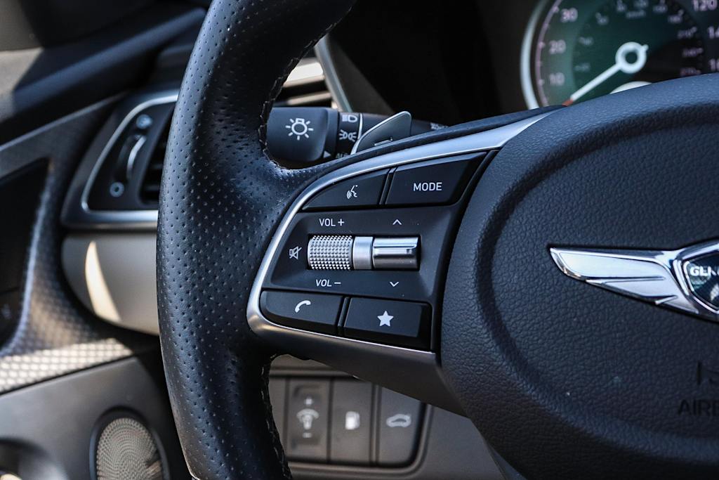 Thumbnail: 2023 Genesis G70 - 24