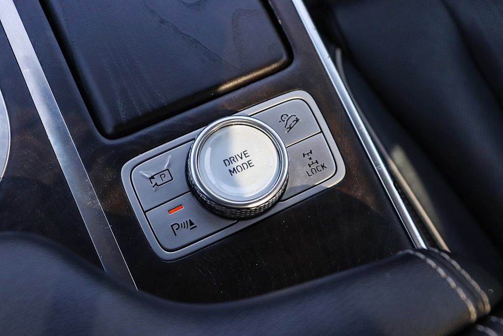 Thumbnail: 2021 Genesis GV80 - 30