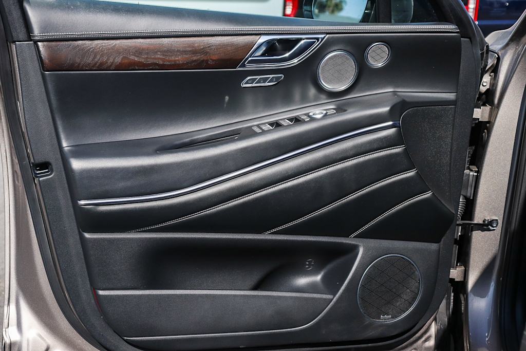 Thumbnail: 2021 Genesis GV80 - 25