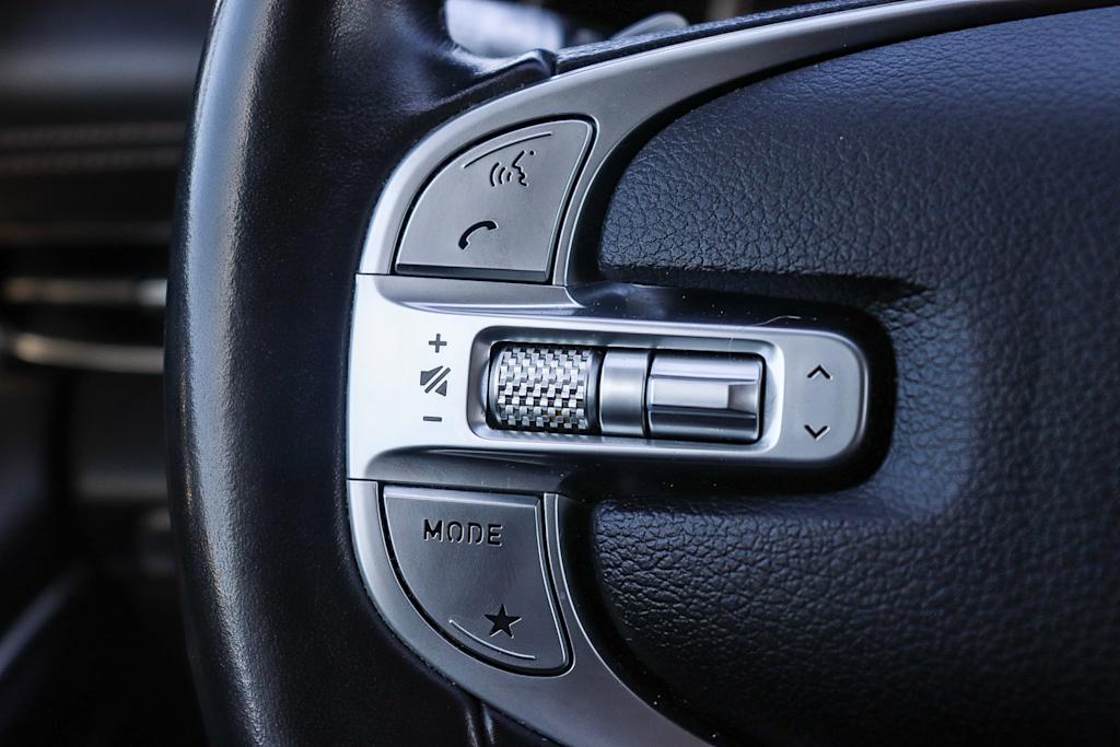 Thumbnail: 2021 Genesis GV80 - 28