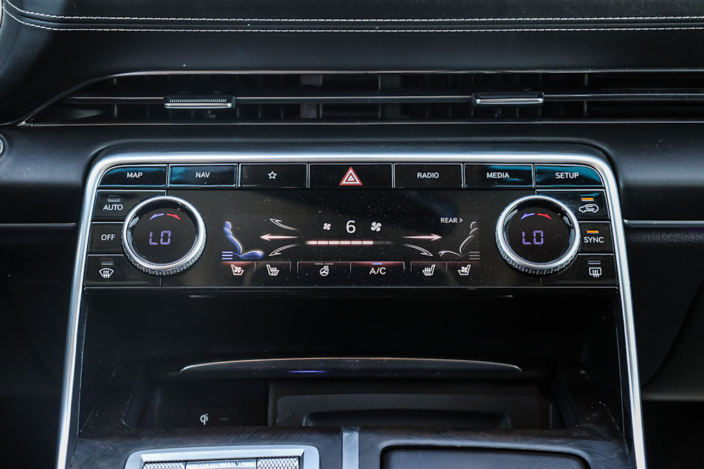 Thumbnail: 2021 Genesis GV80 - 23