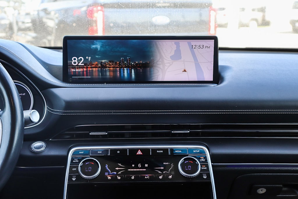 Thumbnail: 2021 Genesis GV80 - 13