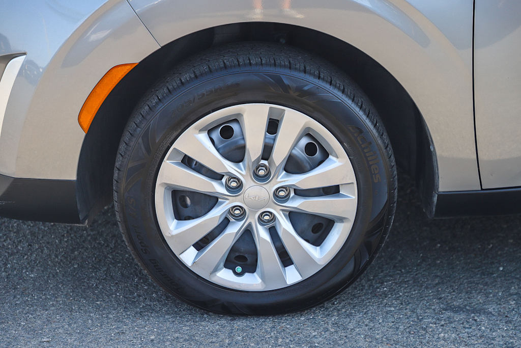 Thumbnail: 2023 Kia Soul - 6