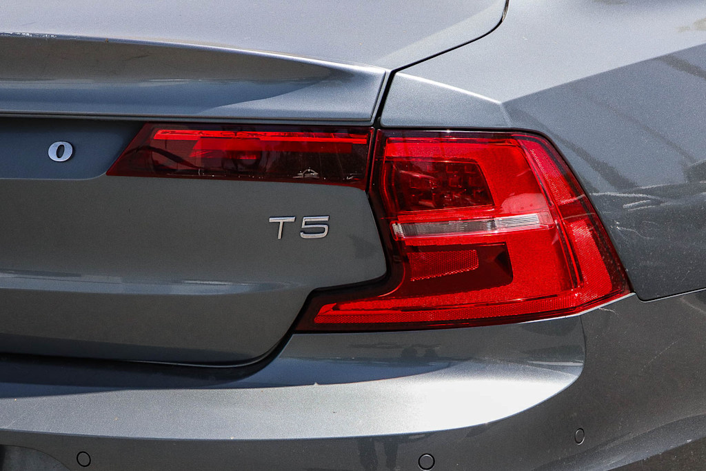 Thumbnail: 2018 Volvo S90 - 20