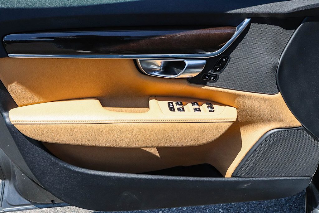 Thumbnail: 2018 Volvo S90 - 29