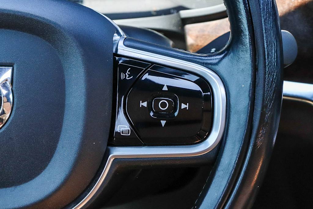 Thumbnail: 2018 Volvo S90 - 26