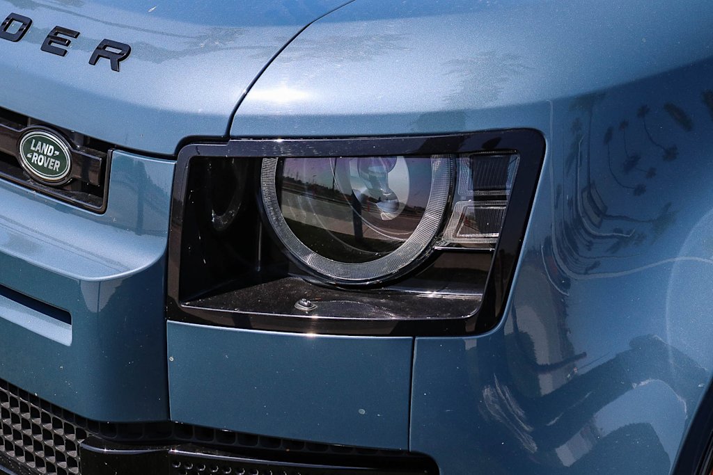 Thumbnail: 2025 Land Rover Defender - 6
