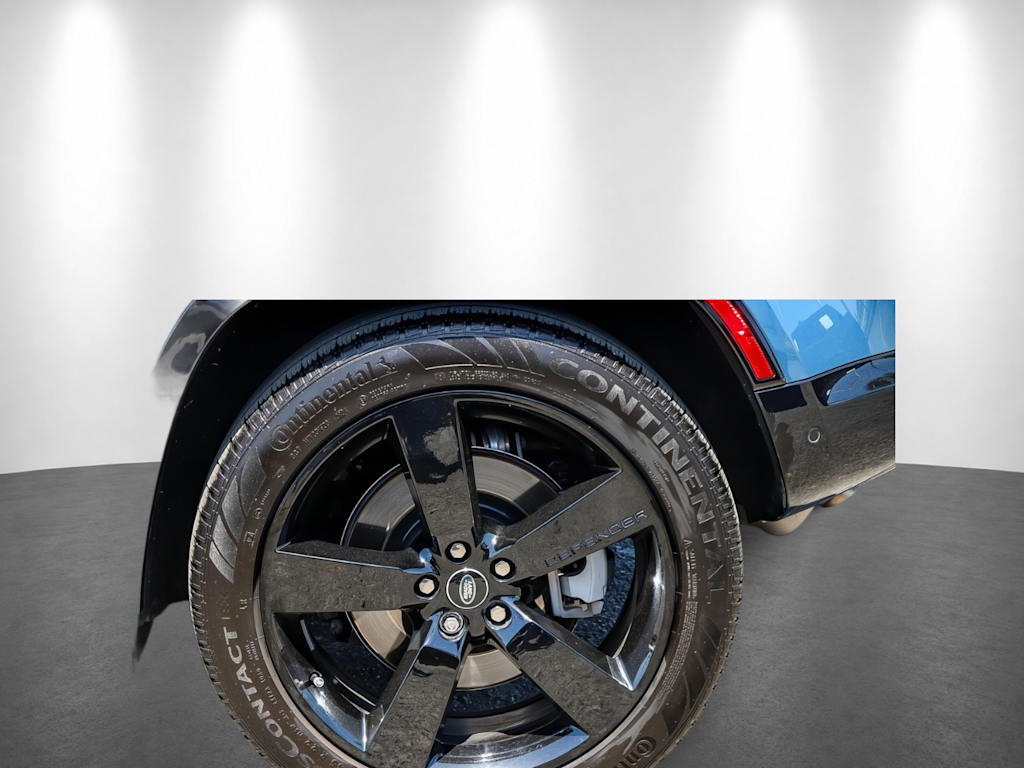 Thumbnail: 2025 Land Rover Defender - 6
