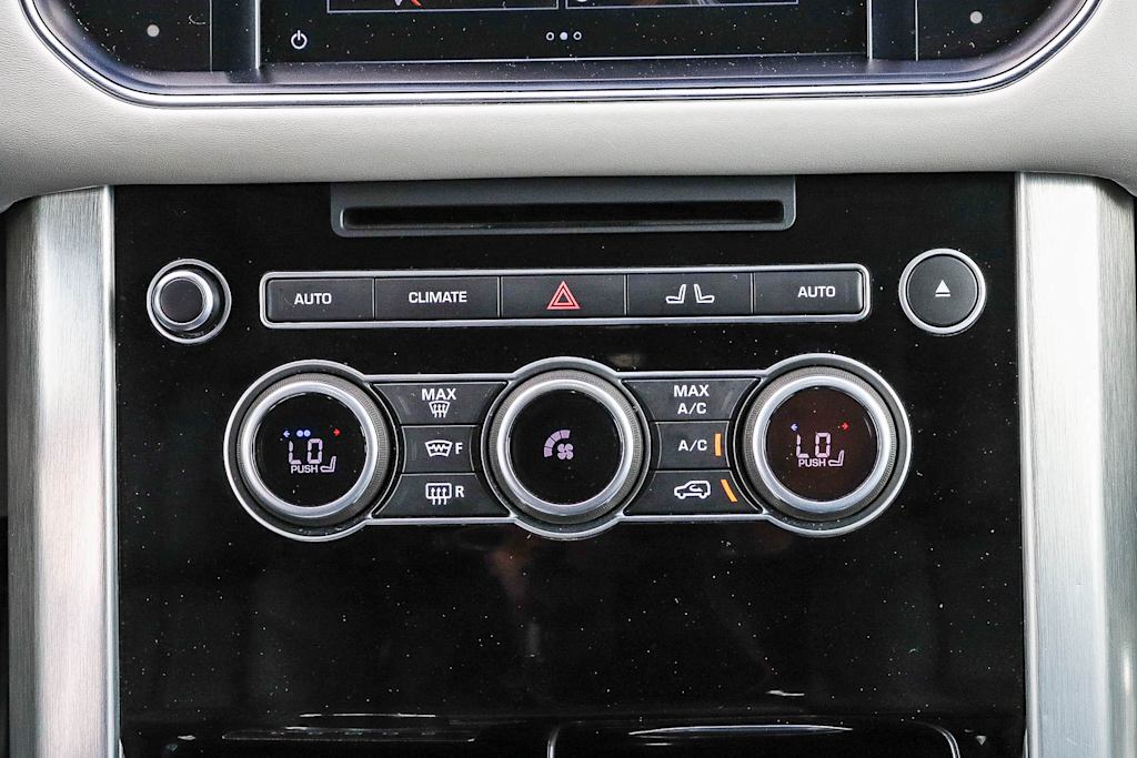 Thumbnail: 2016 Land Rover Range Rover - 24