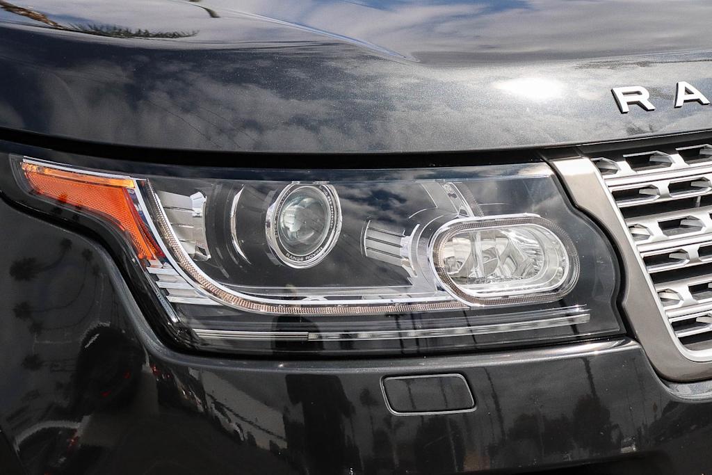 Thumbnail: 2016 Land Rover Range Rover - 17