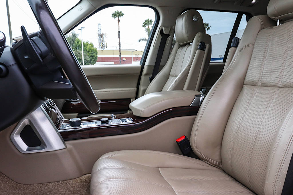 Thumbnail: 2015 Land Rover Range Rover - 11