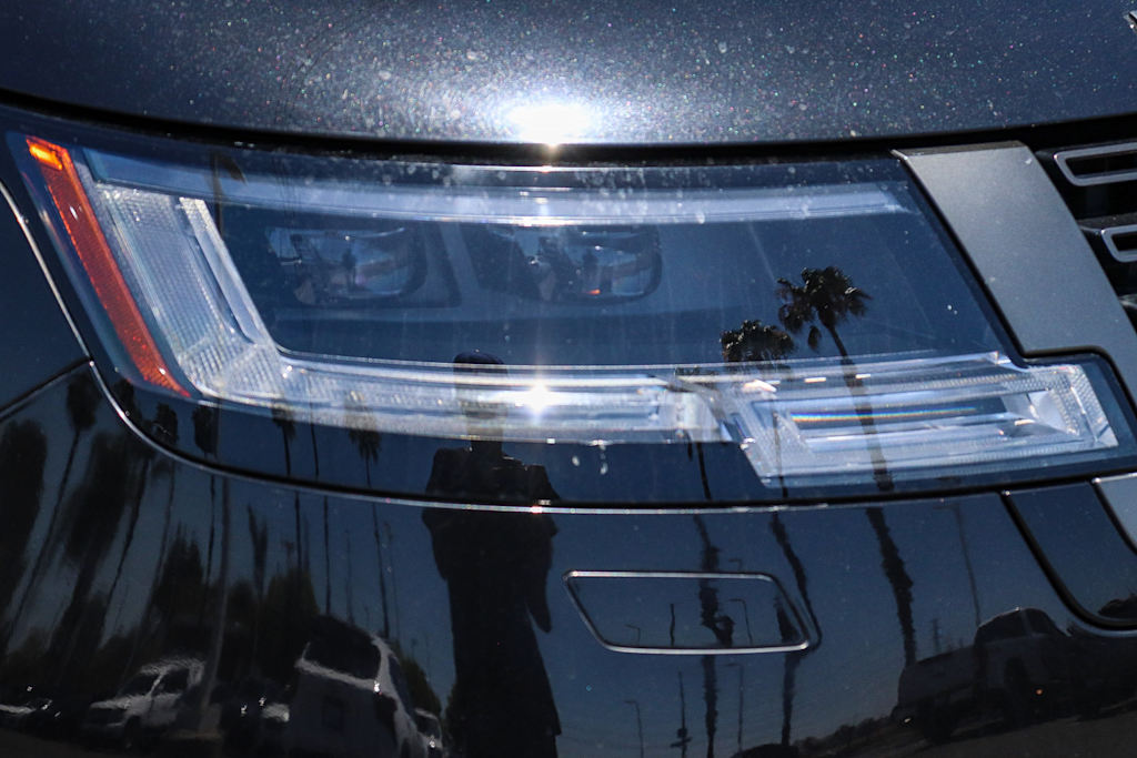 Thumbnail: 2023 Land Rover Range Rover - 16
