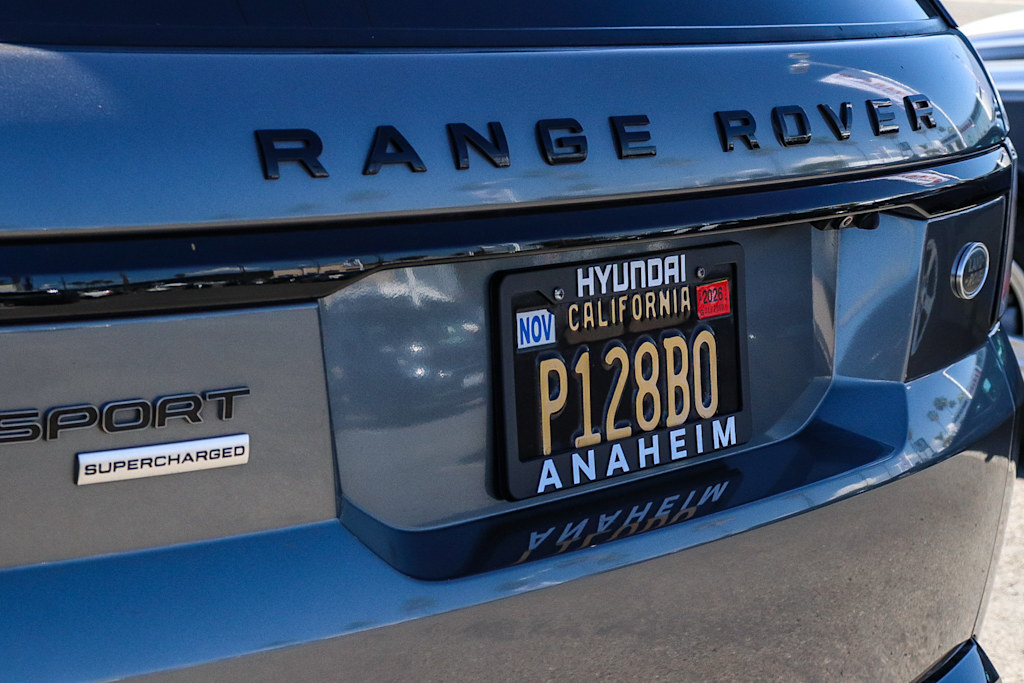 Thumbnail: 2019 Land Rover Range Rover Sport - 16