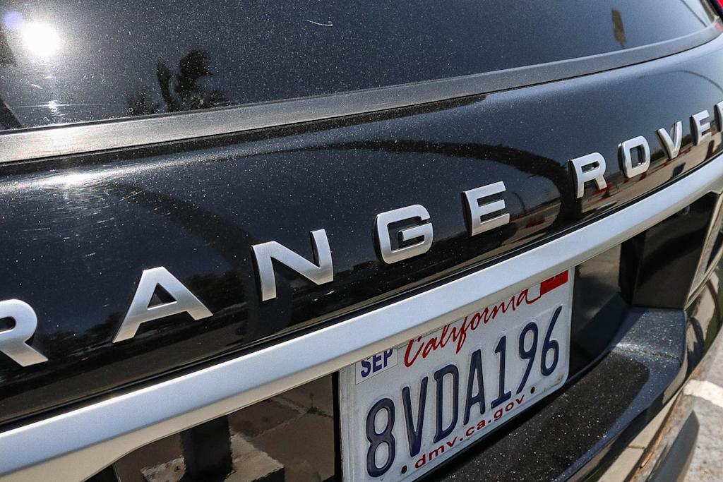 Thumbnail: 2016 Land Rover Range Rover Sport - 16