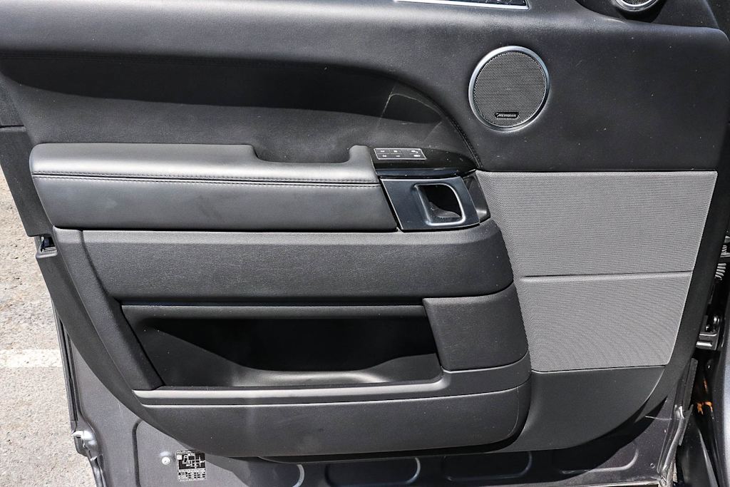 Thumbnail: 2019 Land Rover Range Rover Sport - 30