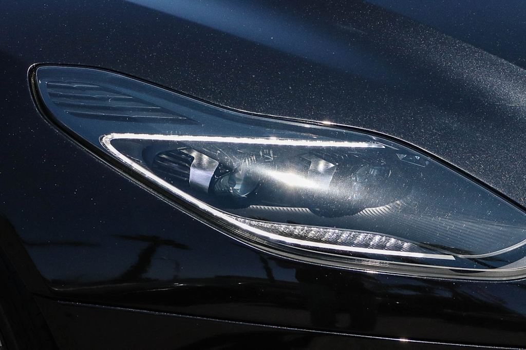 Thumbnail: 2020 Aston Martin DB11 - 16