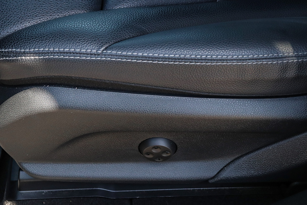 Thumbnail: 2021 Mercedes-Benz GLC - 28