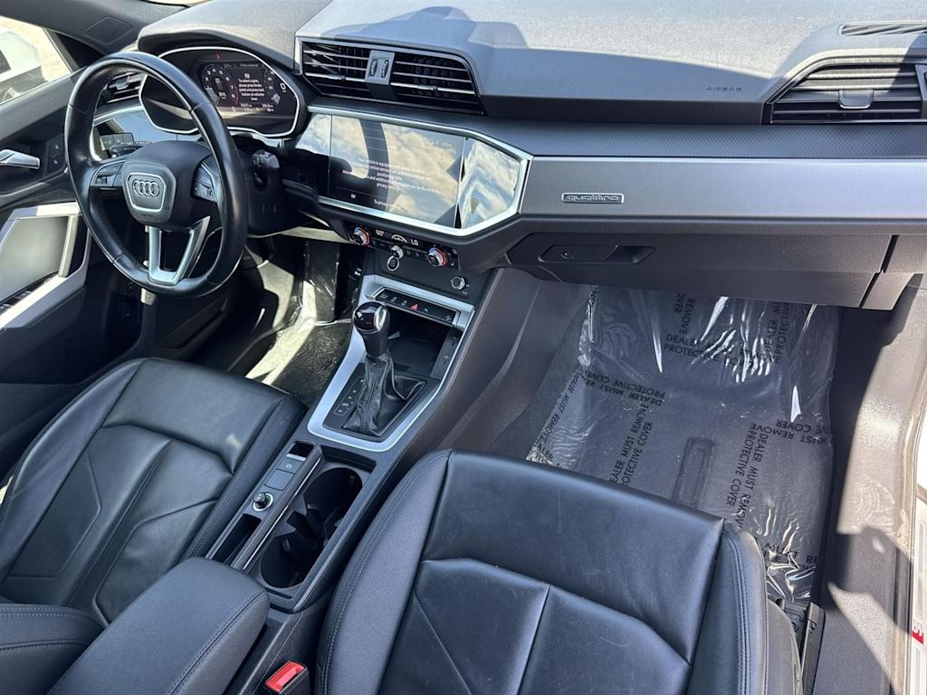 Thumbnail: 2024 Audi Q3 - 12