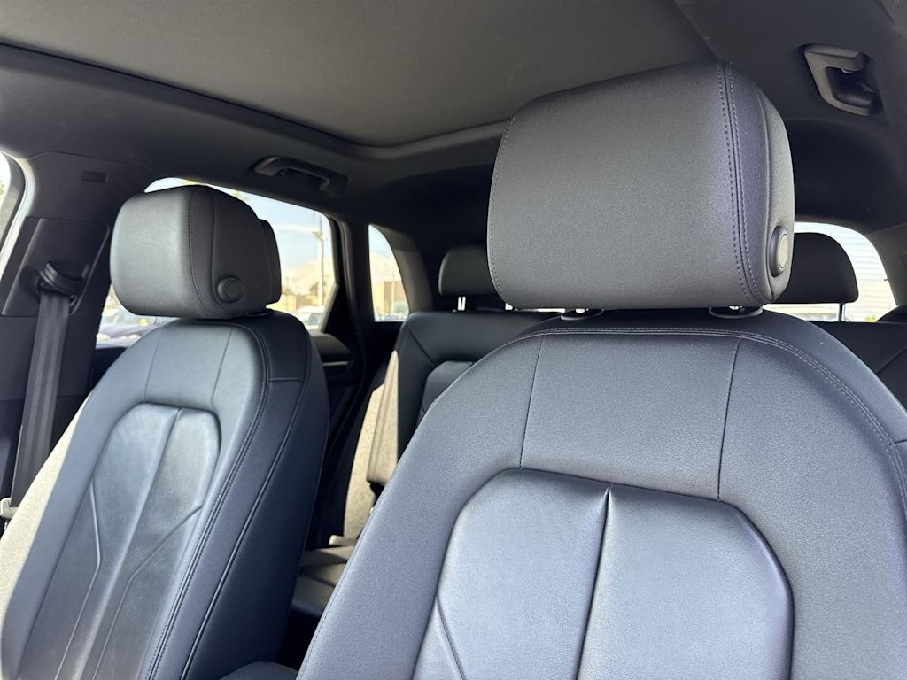 Thumbnail: 2024 Audi Q3 - 10