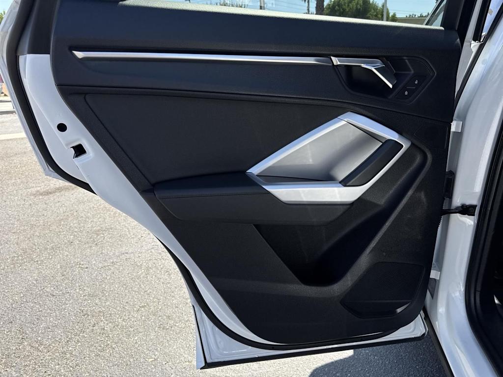 Thumbnail: 2024 Audi Q3 - 30