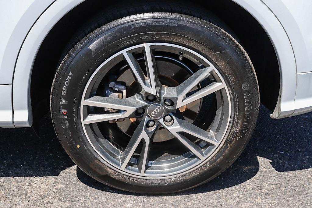 Thumbnail: 2020 Audi Q5 - 6