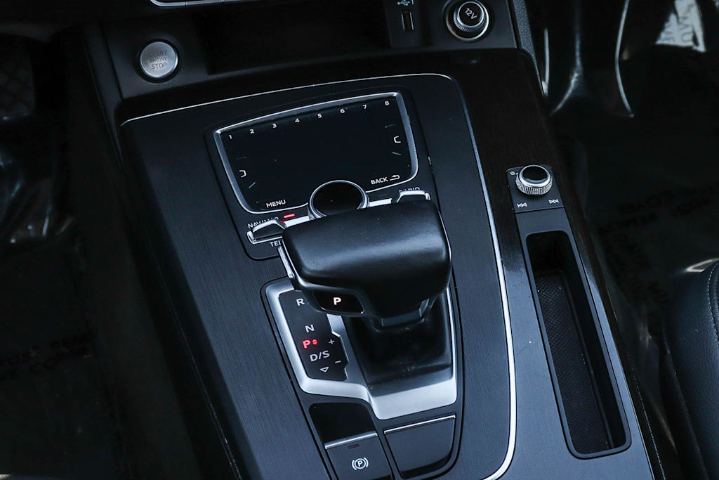 Thumbnail: 2020 Audi Q5 - 13