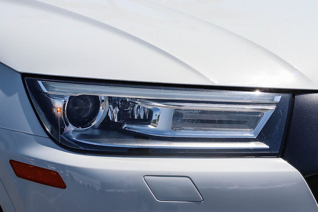 Thumbnail: 2020 Audi Q5 - 17