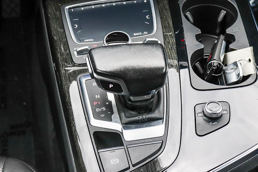 Thumbnail: 2017 Audi Q7 - 13