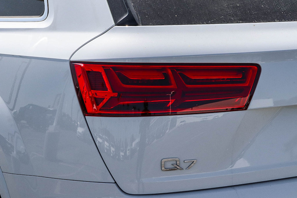 Thumbnail: 2018 Audi Q7 - 16