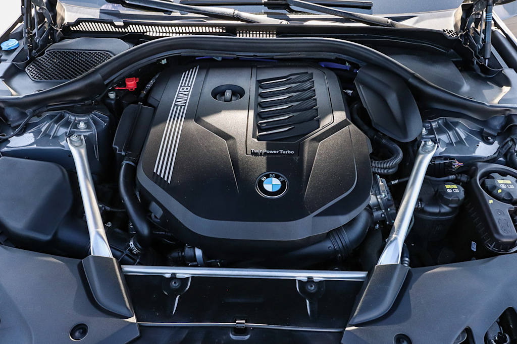 Thumbnail: 2021 BMW 5 Series - 7