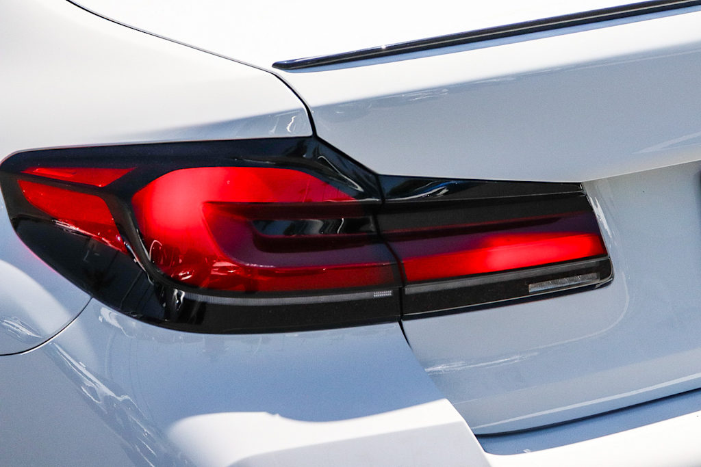 Thumbnail: 2023 BMW 5 Series - 20