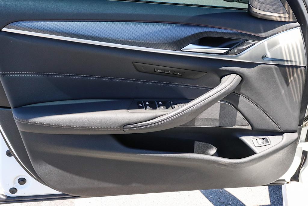 Thumbnail: 2023 BMW 5 Series - 29