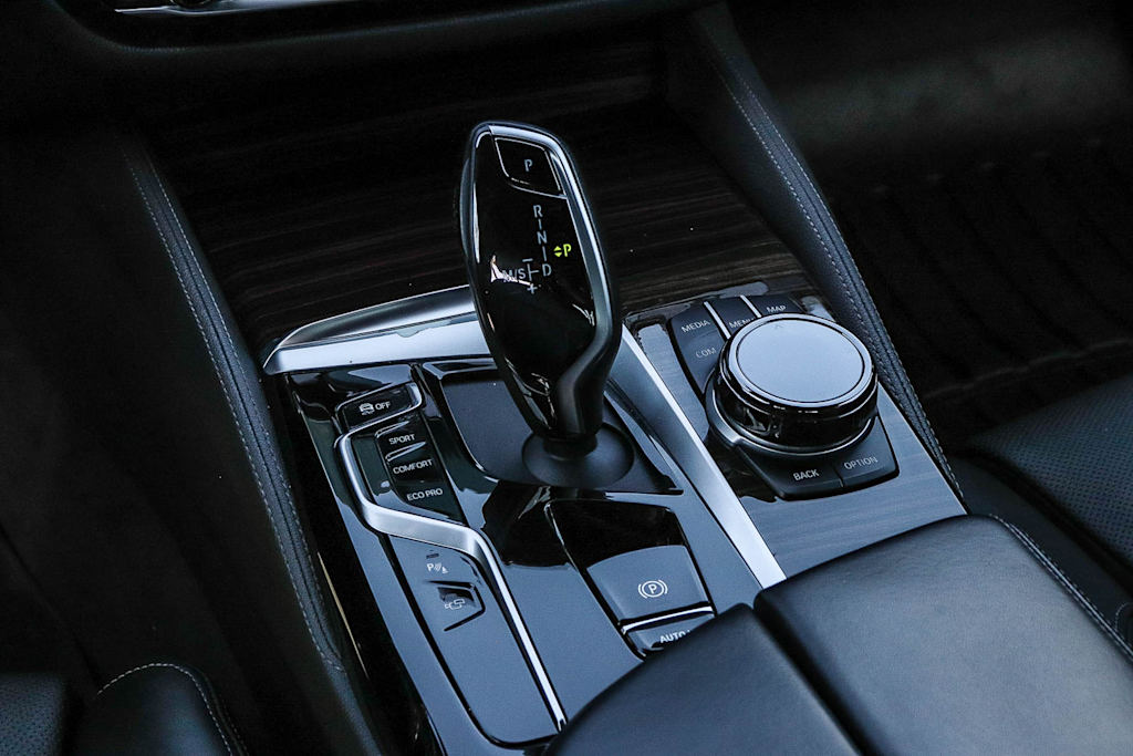 Thumbnail: 2021 BMW 5 Series - 14