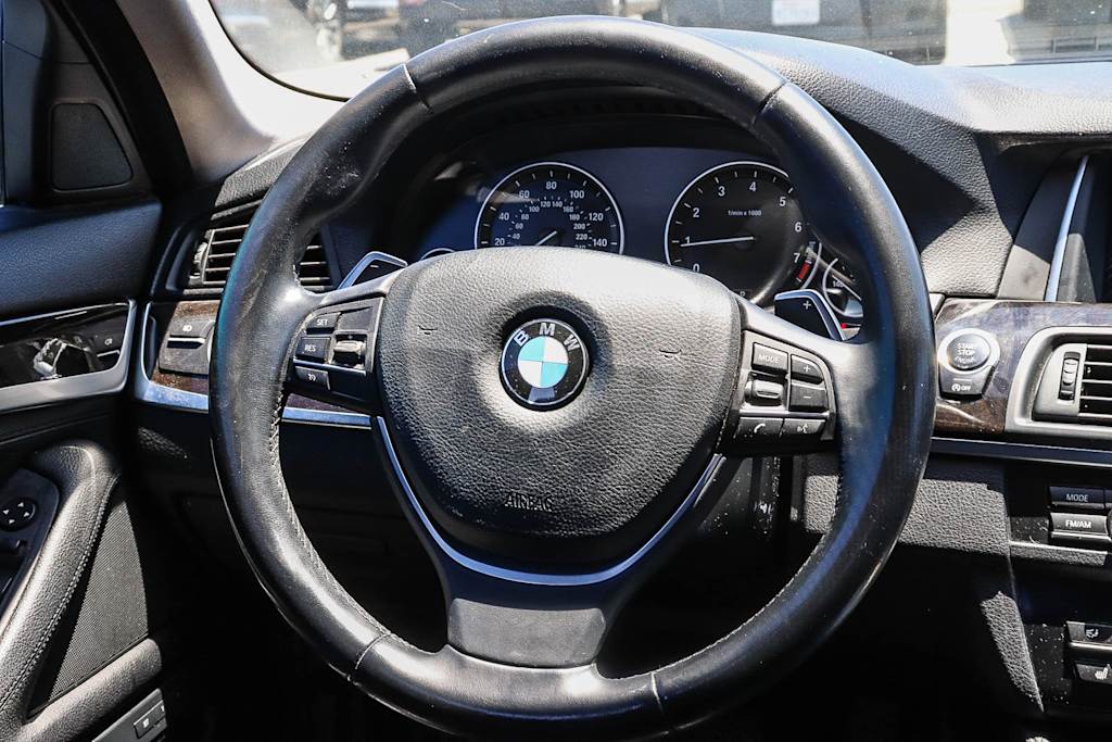 Thumbnail: 2016 BMW 5 Series - 8