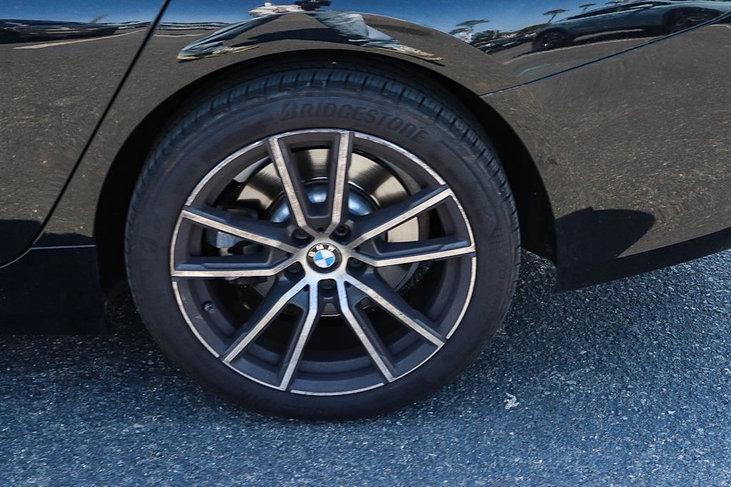 Thumbnail: 2019 BMW 3 Series - 17
