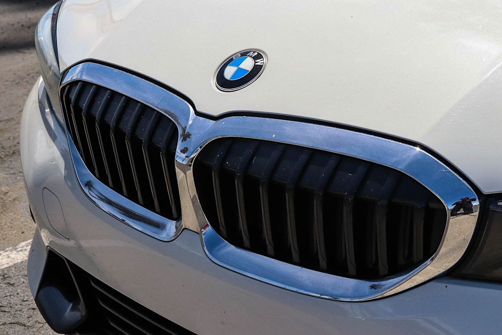Thumbnail: 2019 BMW 3 Series - 16