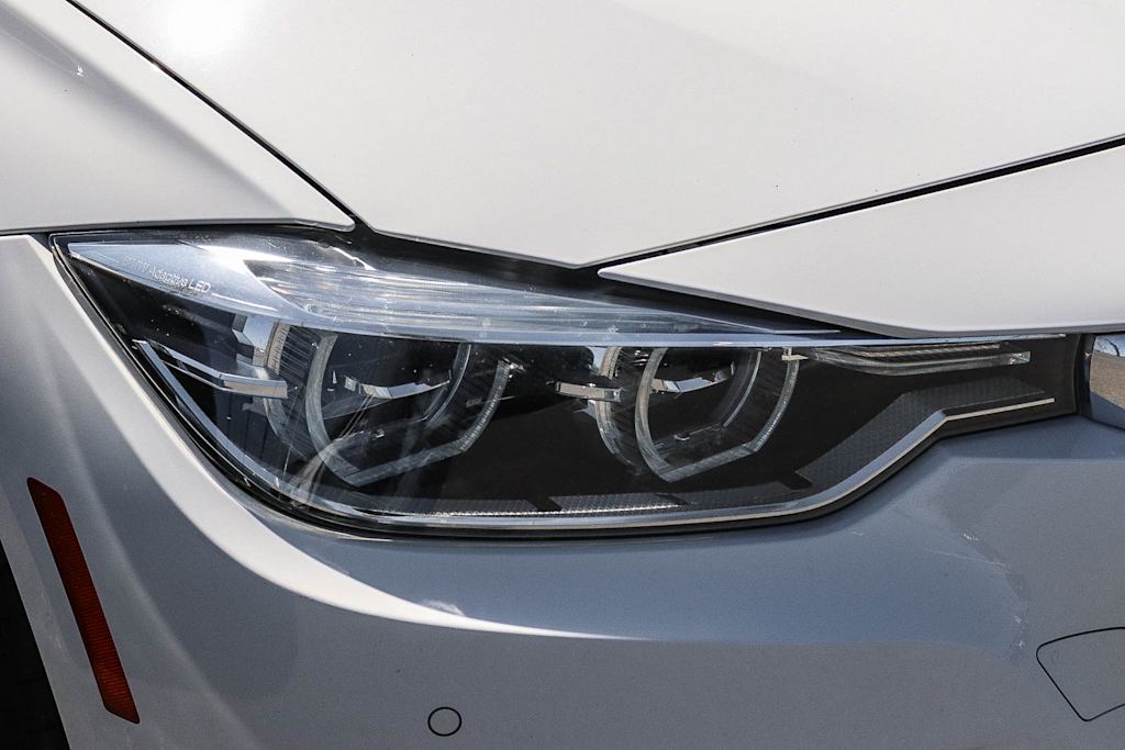 Thumbnail: 2017 BMW 3 Series - 20