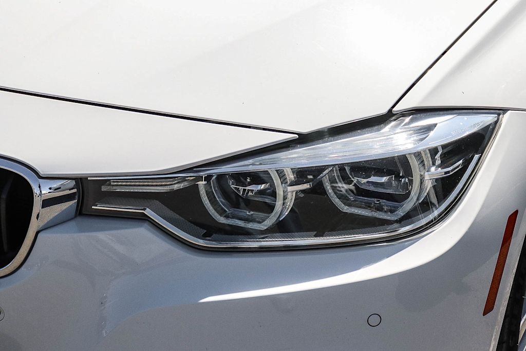 Thumbnail: 2017 BMW 3 Series - 7