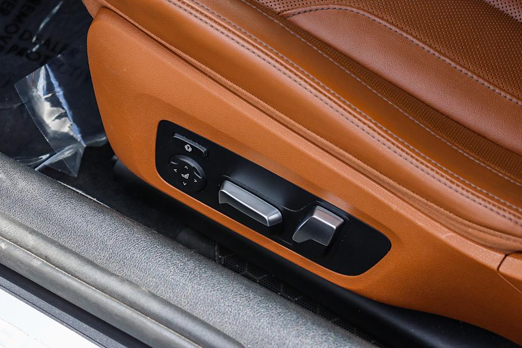 Thumbnail: 2019 BMW 8 Series - 6