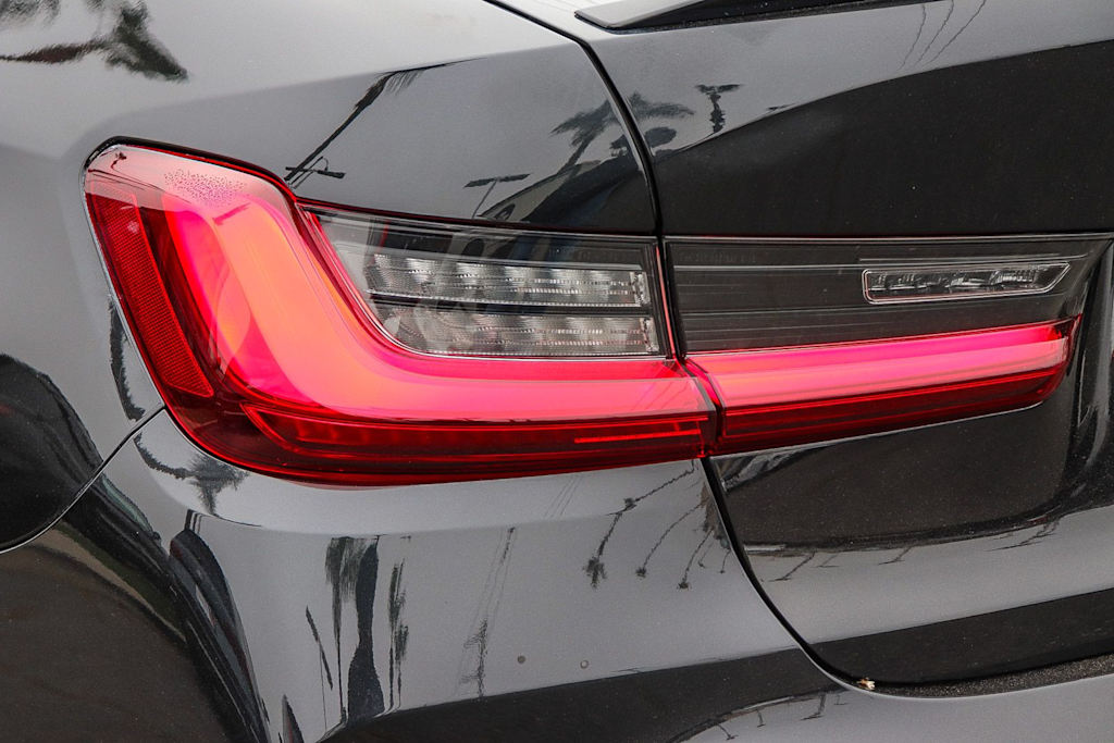 Thumbnail: 2022 BMW M3 - 22