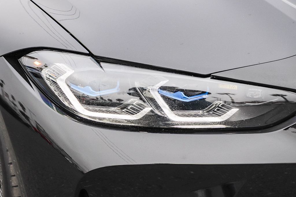 Thumbnail: 2022 BMW M3 - 18