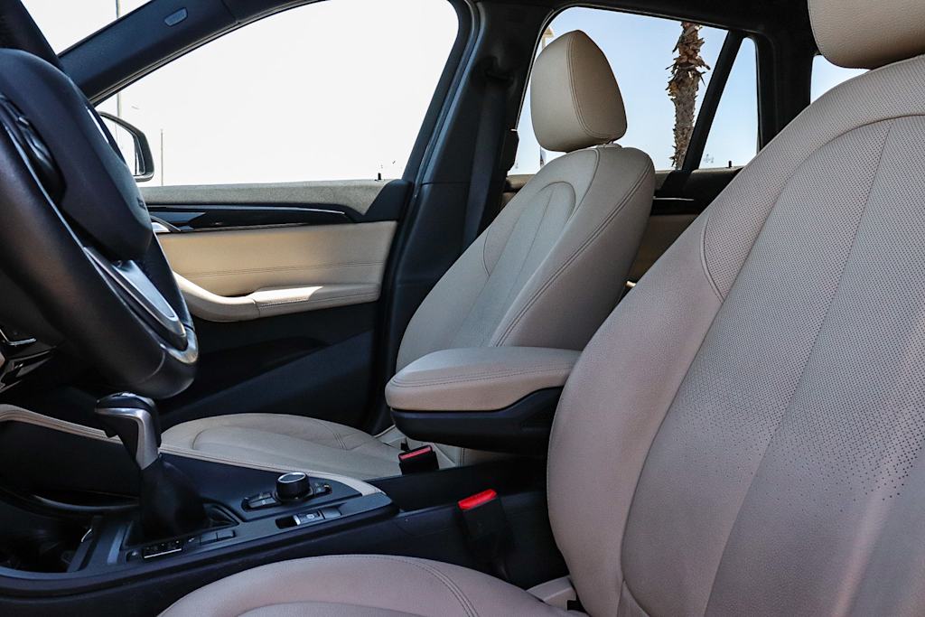 Thumbnail: 2018 BMW X1 - 10