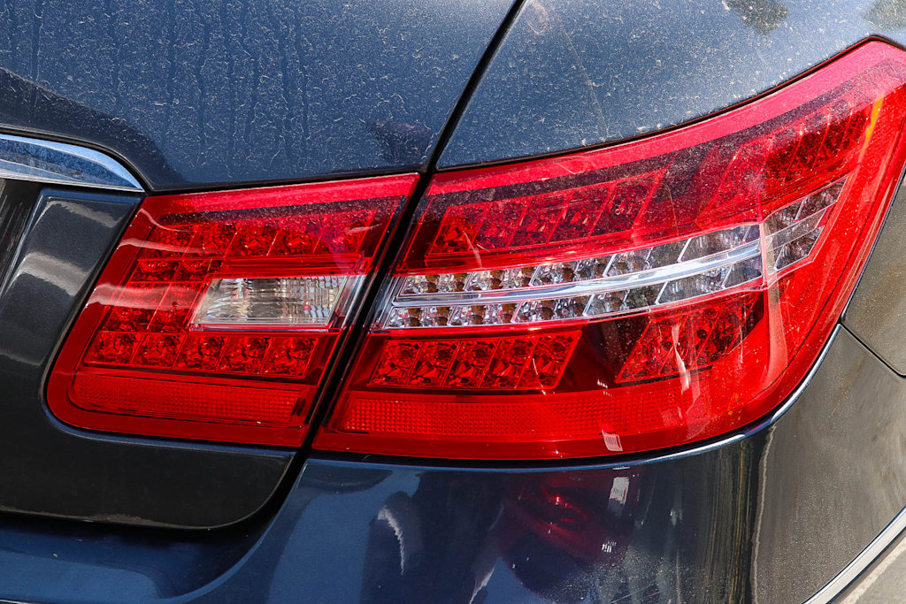 Thumbnail: 2013 Mercedes-Benz E-Class - 14
