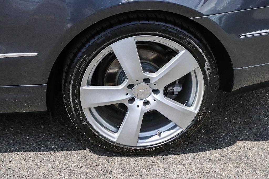 Thumbnail: 2013 Mercedes-Benz E-Class - 6